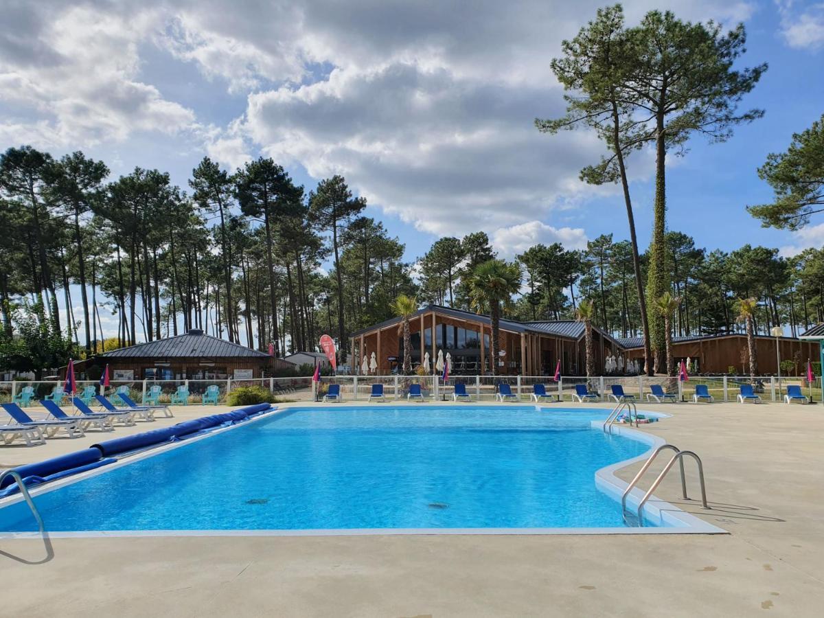 Bahiana Hotel Saint-Julien-en-Born Bagian luar foto